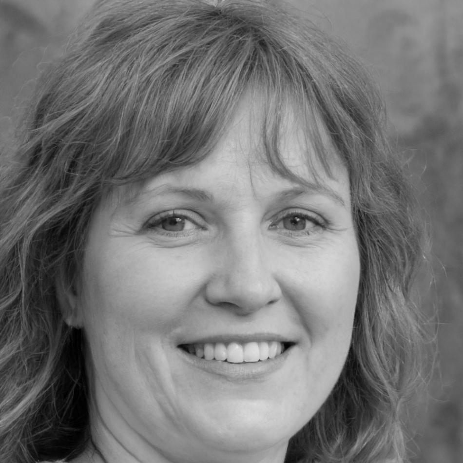 Elena Kowalski, Financial Planning Specialist