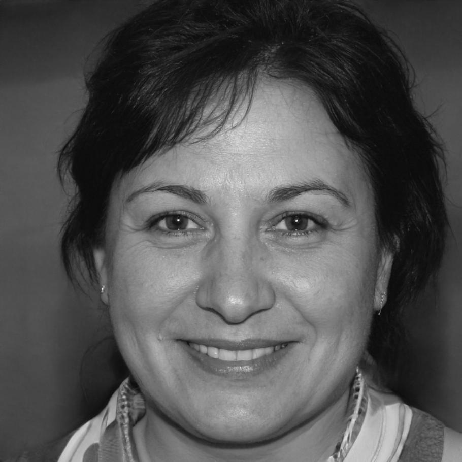 Professional headshot of Helena Ravencroft